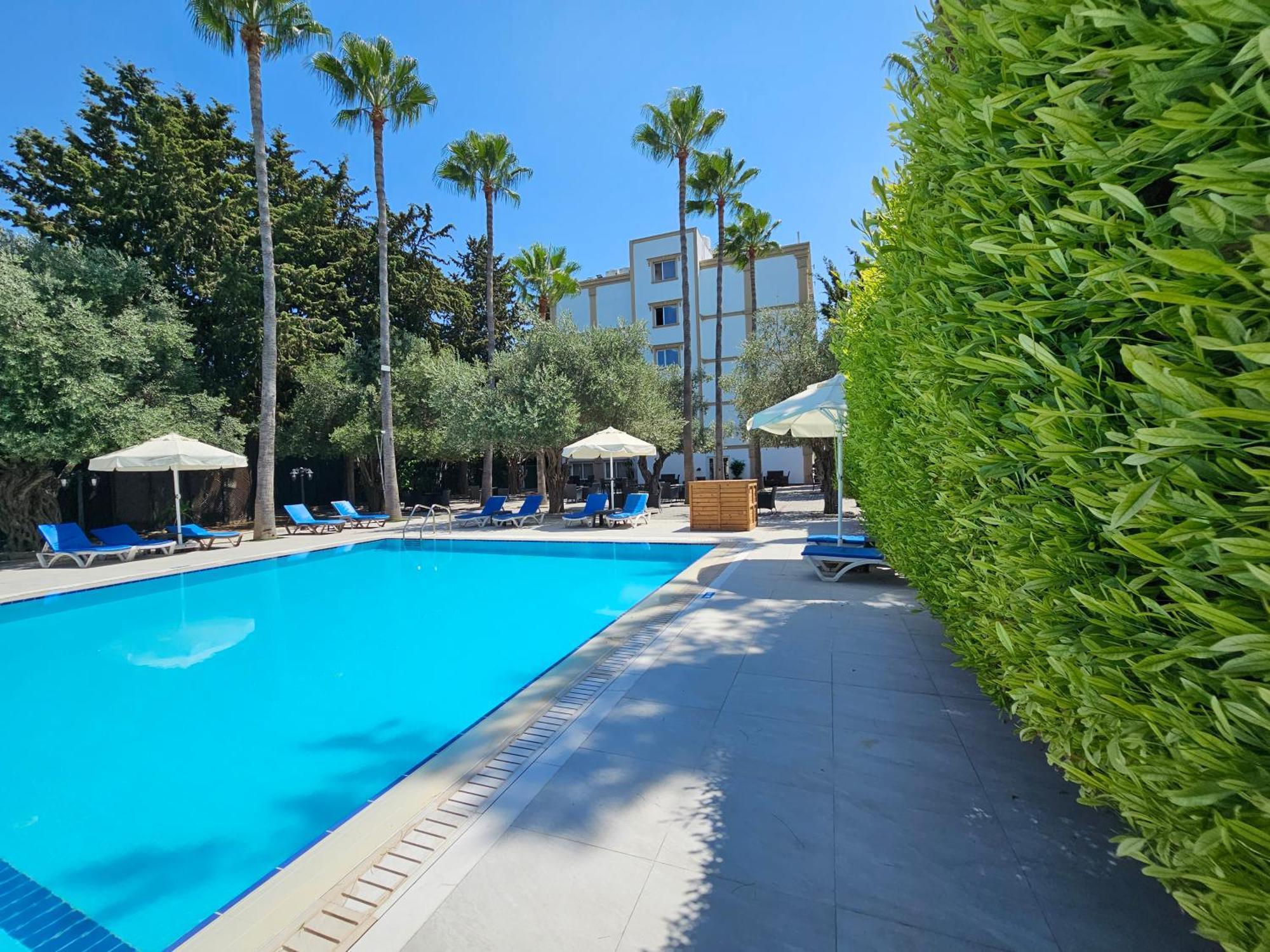 Park Palace Hotel Girne Buitenkant foto